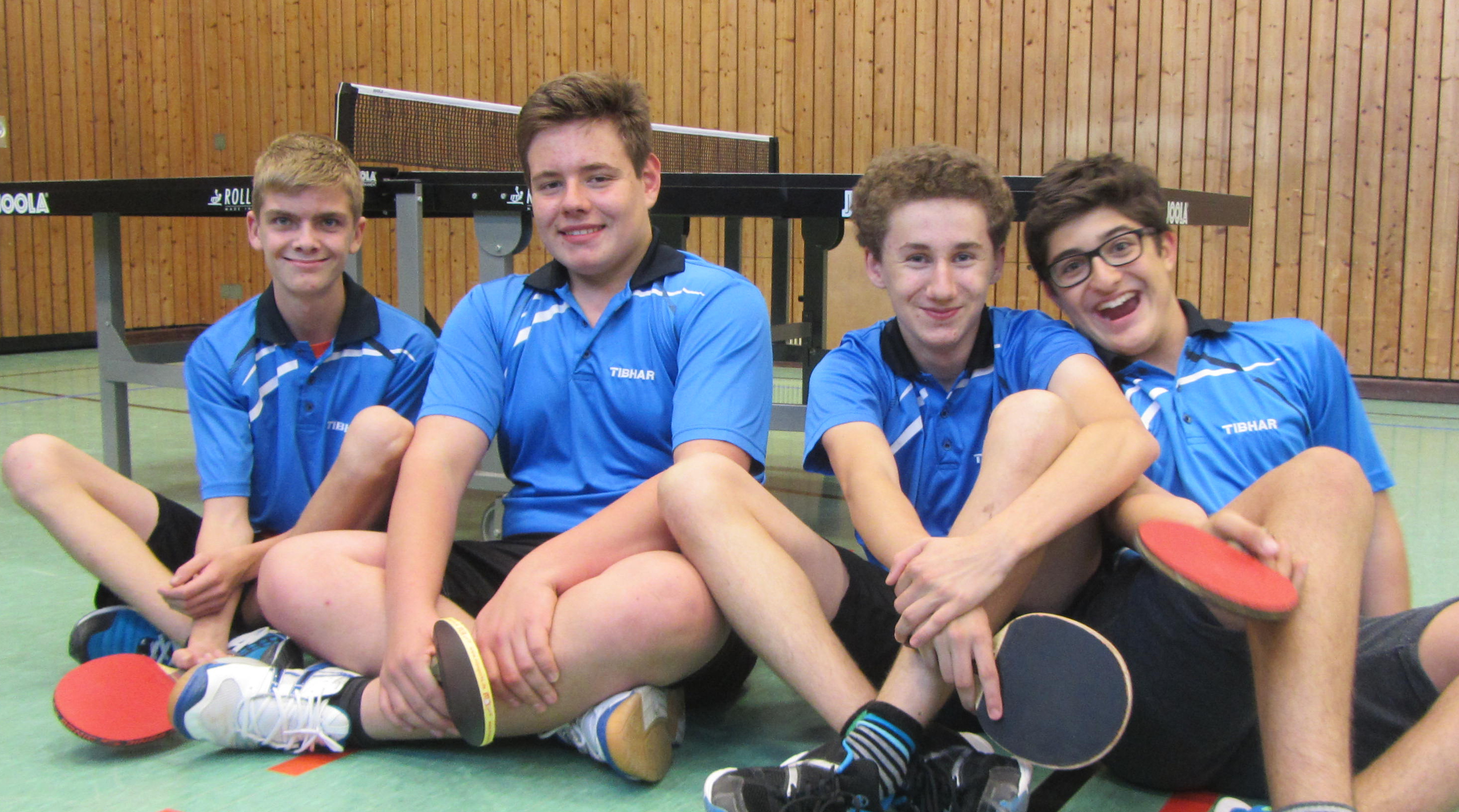 Sie lassen sich die gute Stimmung nicht vermiesen: Die 2. Jungenmannschaft des KSV mit (von links nach rechts) Linus Ehl, Conrad Koenen, Jascha Oelmann, Lennard Welsing.