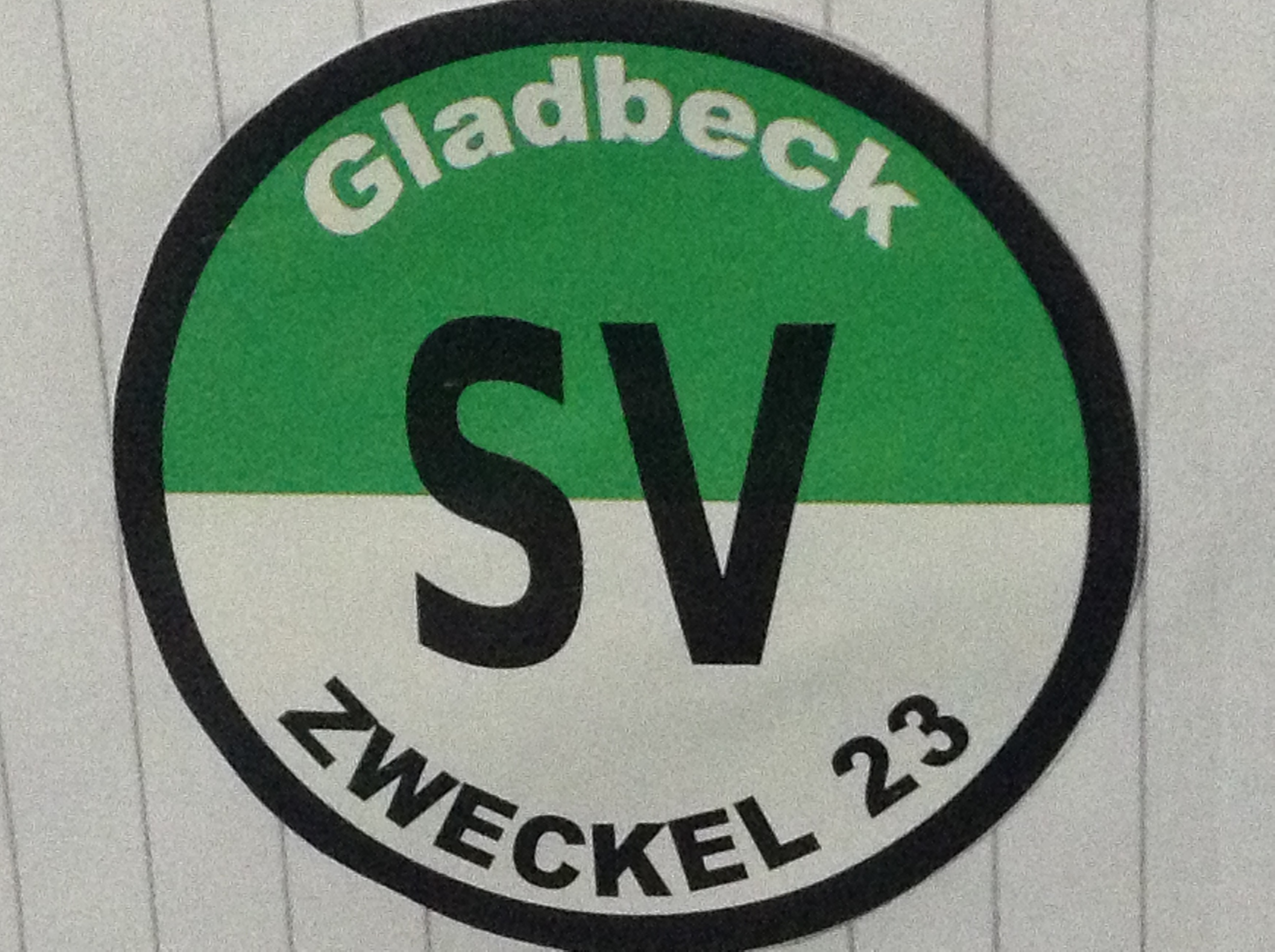 Der TSV war keine drei Tore besser, aber sie haben den Sieg verdient. Den Zweckeler Jungs kann man nur sagen Kopf hoch, Spiel abhaken und nächsten Freitag drei Punkte einfahren. Dann passt es wieder.