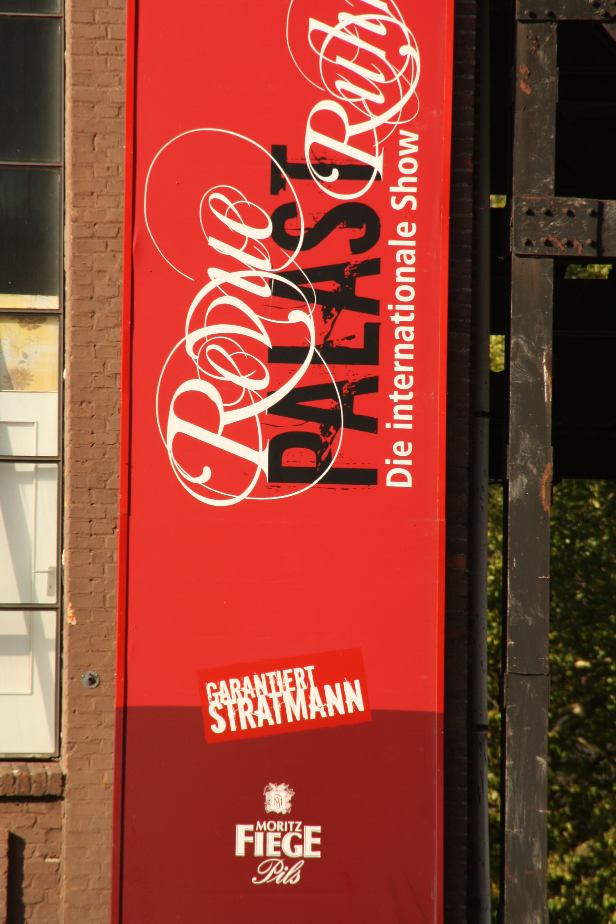 REVUE Palast Ruhr Stratmann in Herten auf ehem. Zeche - EWALD -