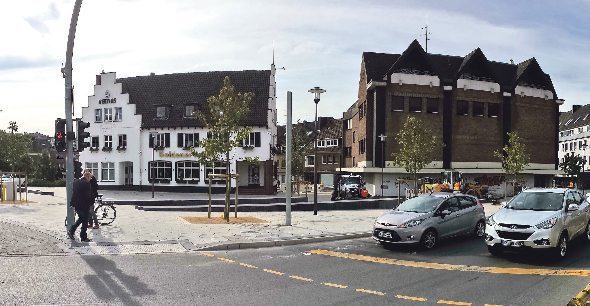 Die Bäume sind geplanzt, das Pflaster fast fertig: So präsentierte sich der Lippetorplatz am Montag (5. Oktober). Fotos: Borgwardt