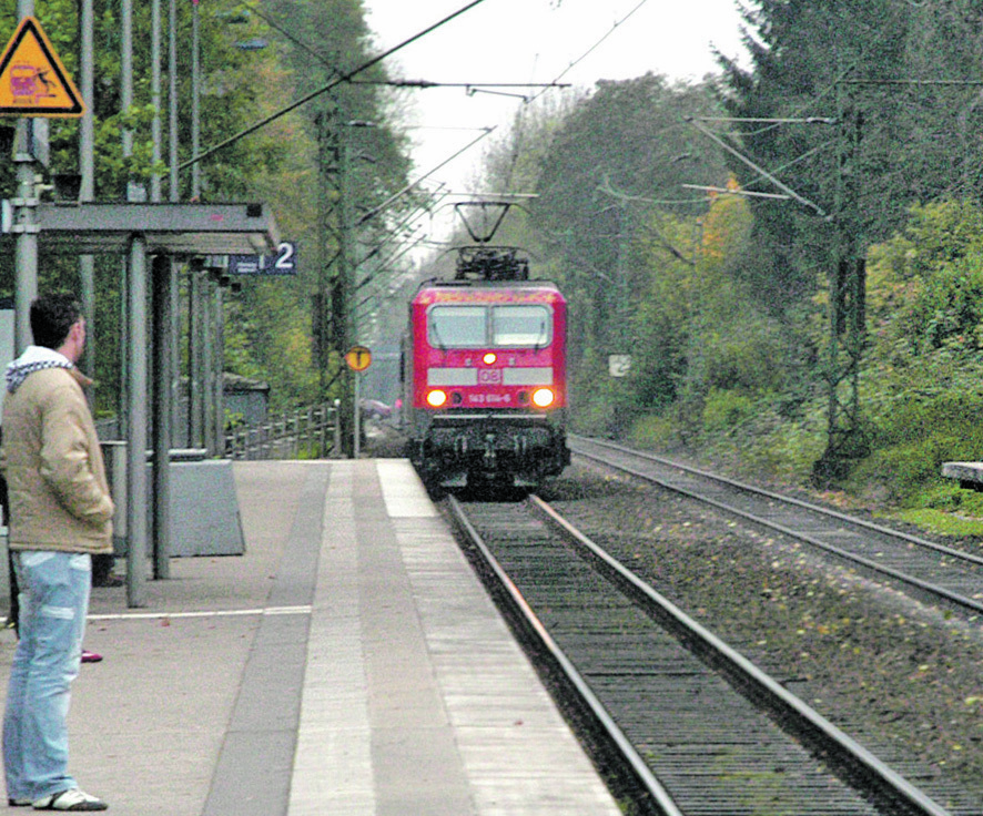 Momentan kommt es im gesamten Ruhrgebiet zu Behinderungen im Bahnverkehr. FOTO: Archiv