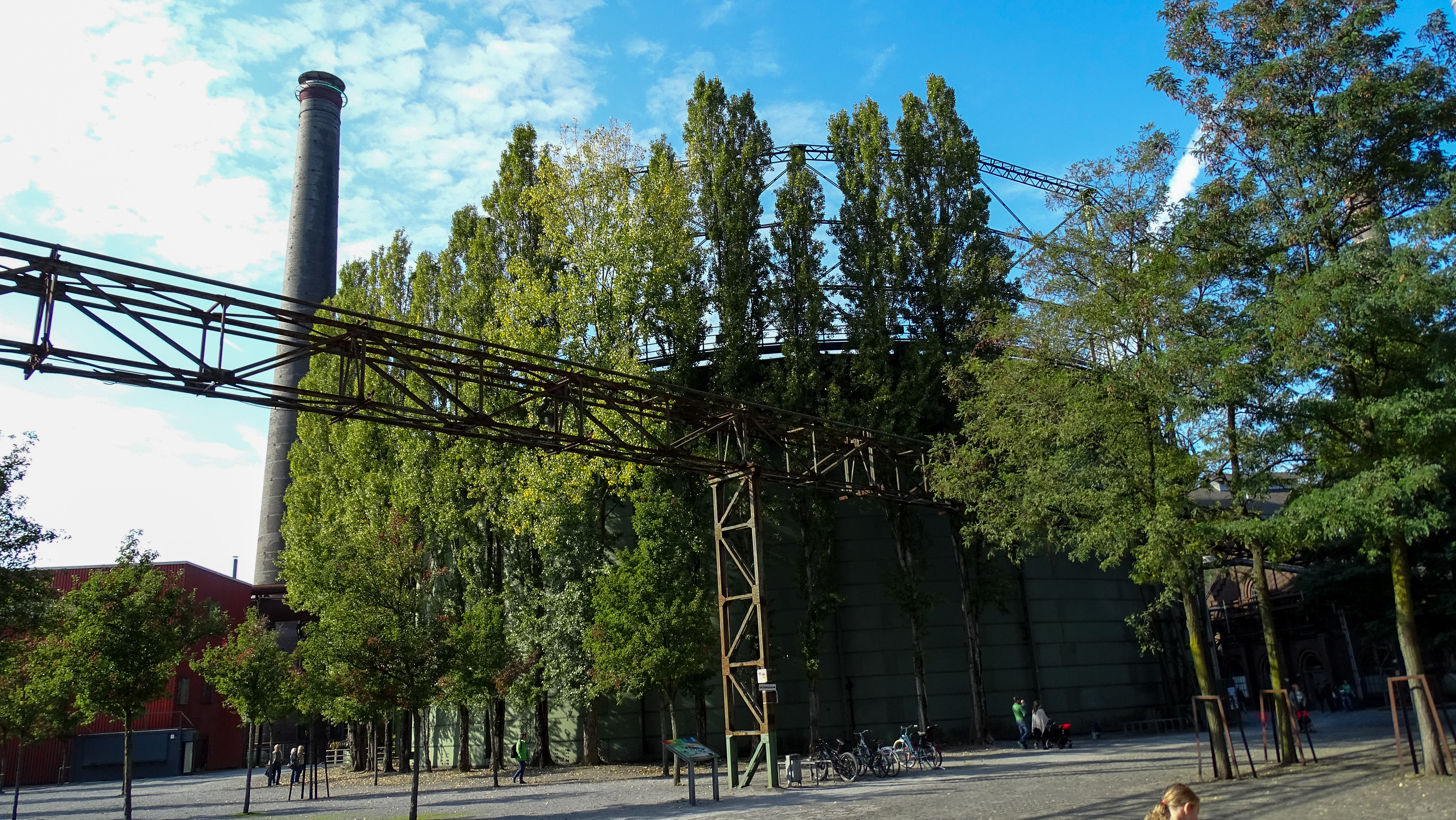 Der Platz vor dem Gasometer war als Treffpunkt ausgemacht