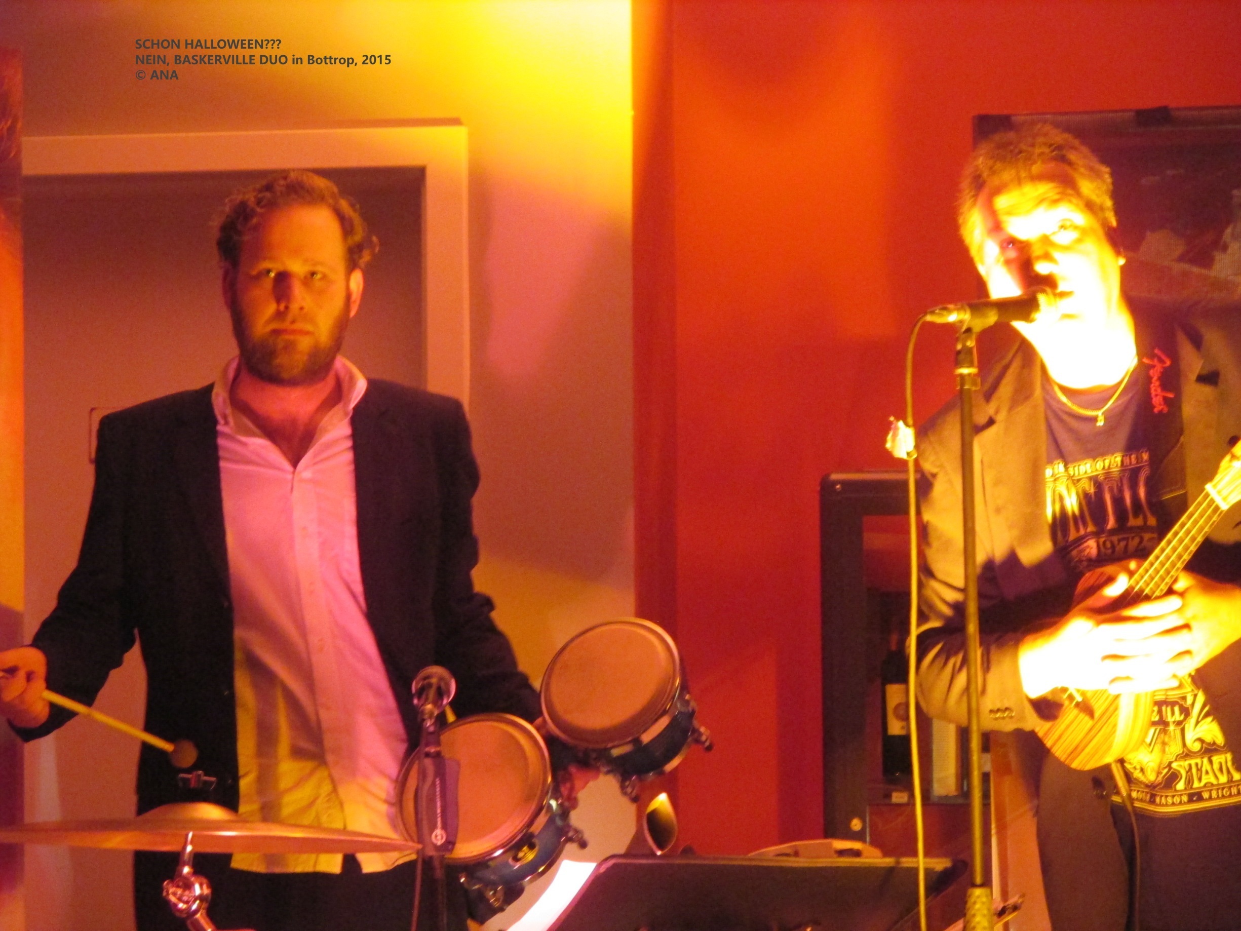 Christian BAAKES+Mike Gromberg als "Baskerville DUO" ... experimentell und GUT! Ein schöner, interessanter Abend...MERCI....