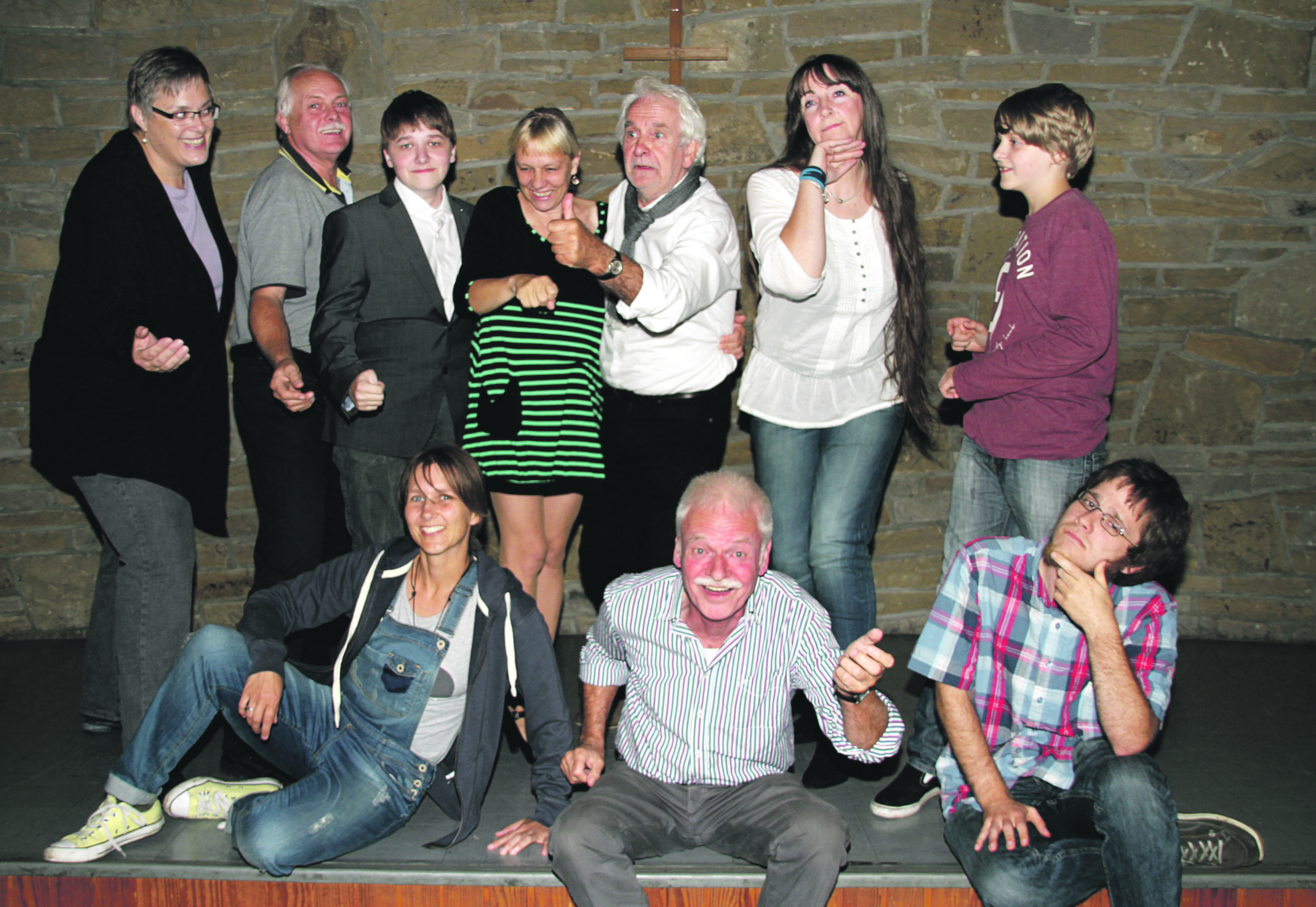 Als nächstes führt die Theatergruppe Mosaik ein Krimispiel auf. Foto: Stefanie Siegel