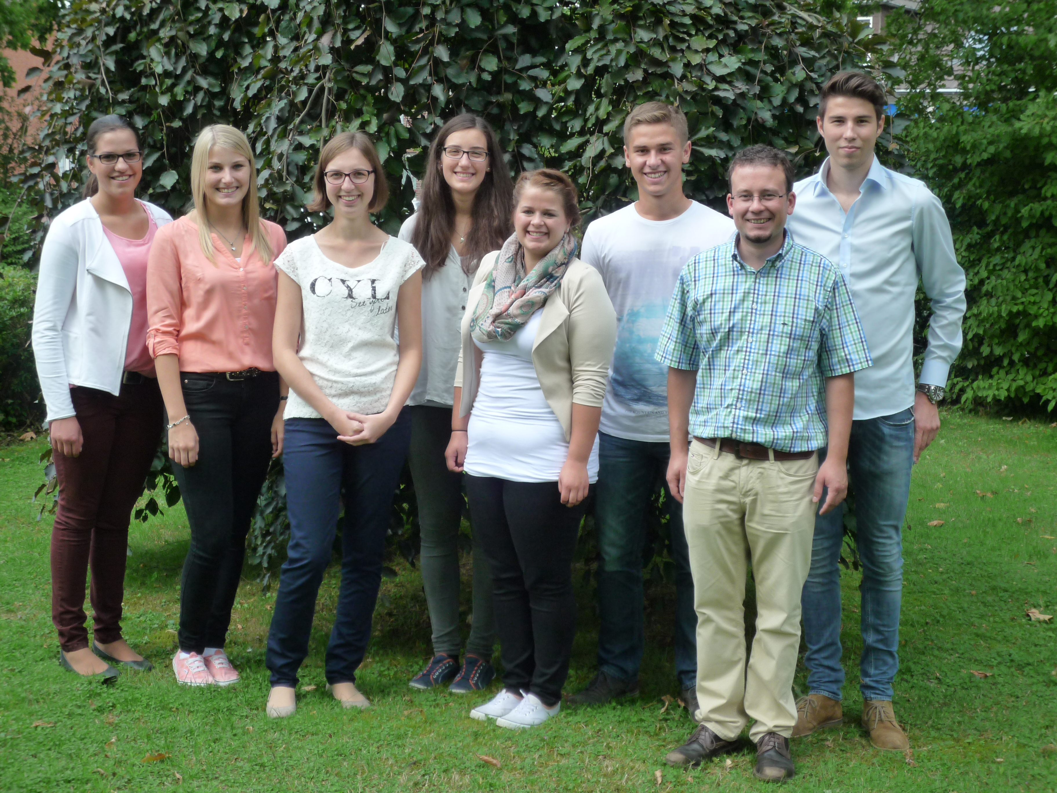 v.l.n.r.: Kristin Janßen, Melissa Hell, Sonja Verhaelen, Lena Höfkens, Verena van Gemmeren, Jan Peters, Marius Meenen (Ausbildung zum Amtlich Landwirtschaftlichen Sachverständigen), Dominik van Baal