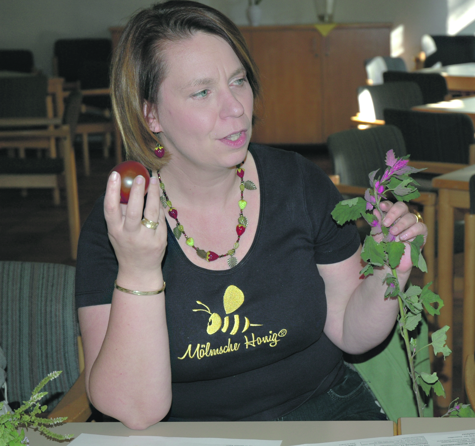 Kerstin Gründel setzt sich für den Erhalt alter Obst- und Gemüsesorten ein. Über 40 unterschiedliche Tomatensorten wachsen unter anderem in ihrem Garten.