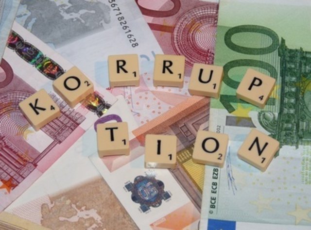 Bei Scrabble bringt Korruption immerhin 18 Punkte.