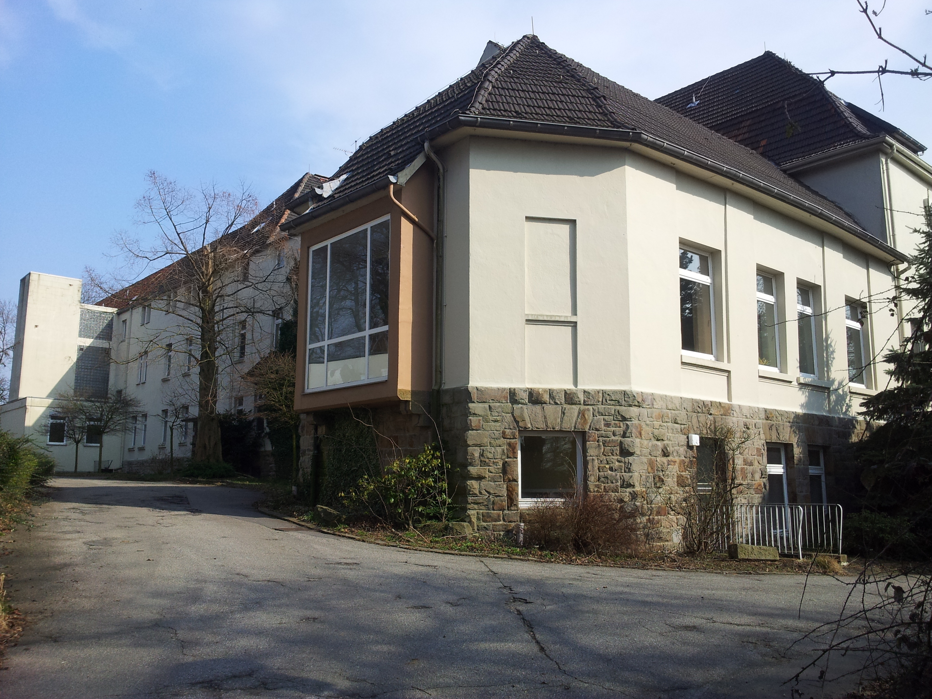 Die ehemalige LVR-Klinik in Heidhausen steht seit 2014 leer.
