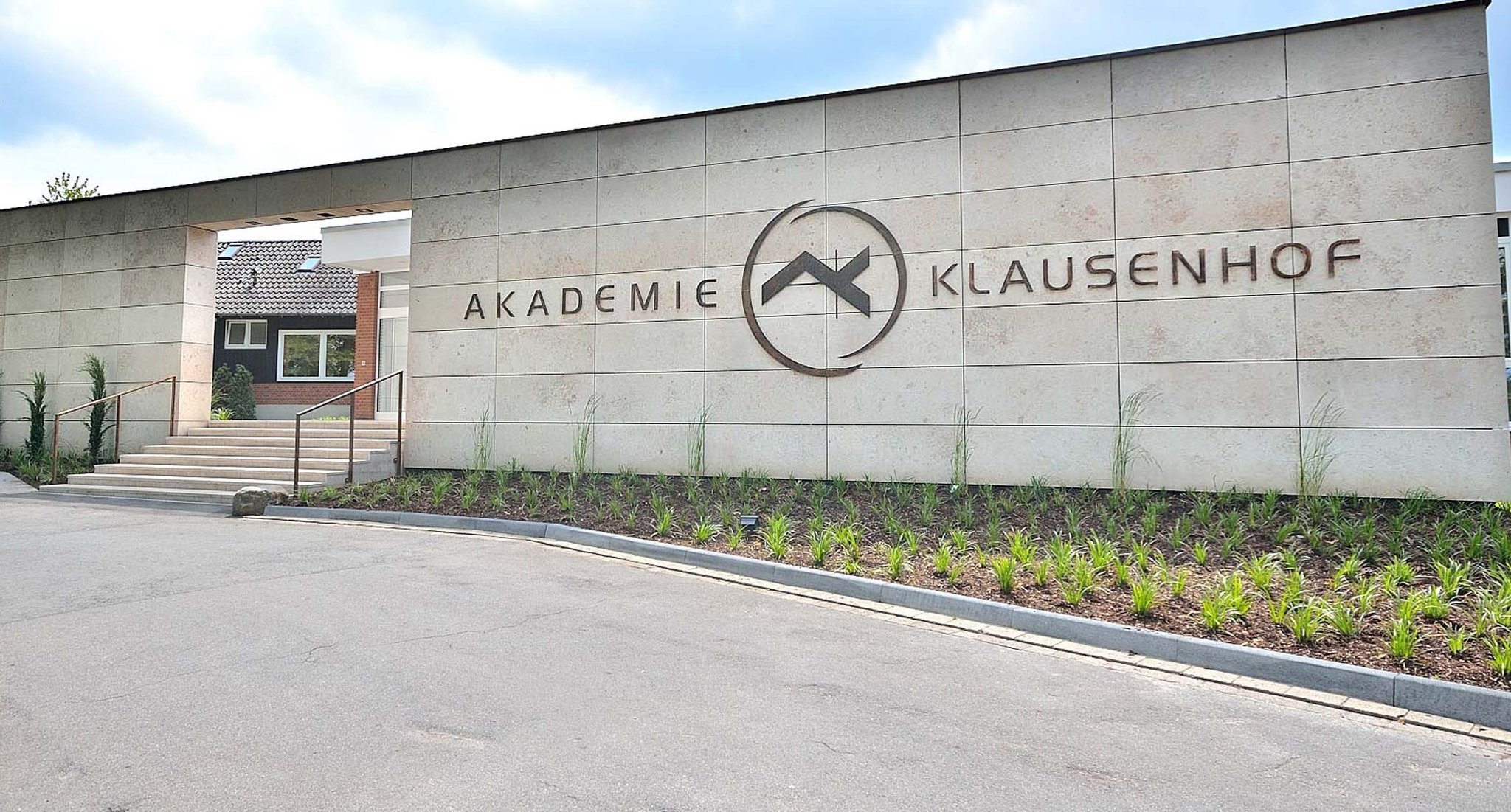 Akademie Klausenhof wendet sich an Betriebe, die rumänische