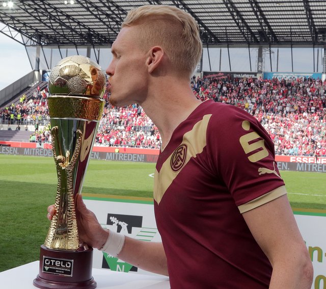 Wie schon im Mai gegen Oberhausen: Nach Genesung und Halbfinal-Einzug hofft Leon Binder auf mehr intime Momente mit dem Niederrheinpokal.