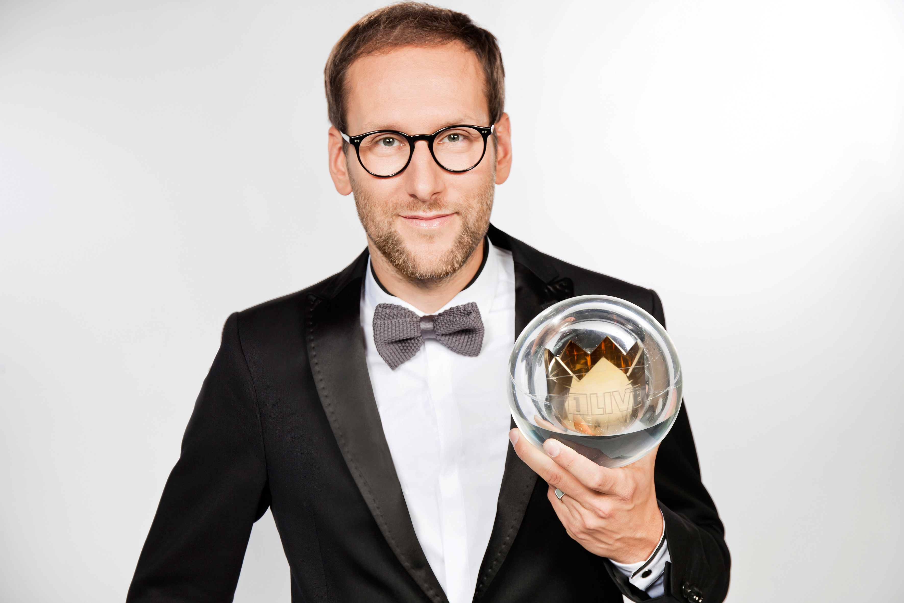Simon Beeck moderiert die 1Live Krone zum dritten Mal.Foto: WDR /Annika Fußwinkel