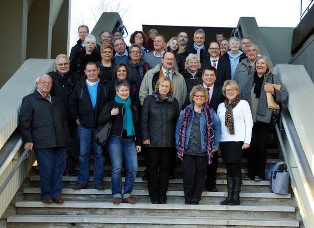 Vertreterinnen und Vertreter der 13 Selbsthilfegruppen