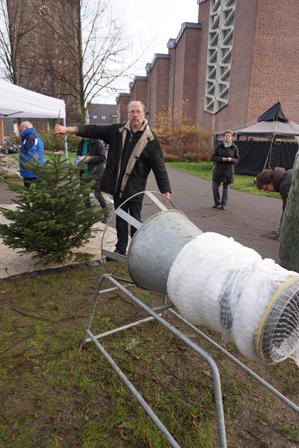 Die Pfadfinder brachten die letzten ihrer 125 Weihnachtsbäume an den Mann oder die Frau.