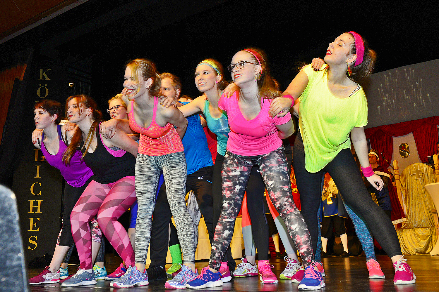 Die jugendliche Garde aus den Reihen der St. Johannes Gemeindemitglieder: Sie lieferten eine im wahrsten Sinne des Wortes perfekte Show ab und ernteten dafür Standing Ovations. Foto: Kariger