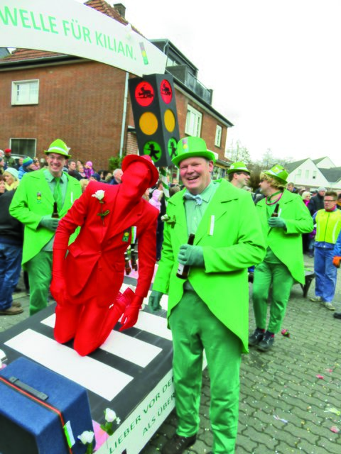 Kritik an der Ampelschaltung am Rathaus übte der „Altschermbecker Freundeskreis. Sie fordern: „Grüne Welle für Kilian“. | Foto: Privat