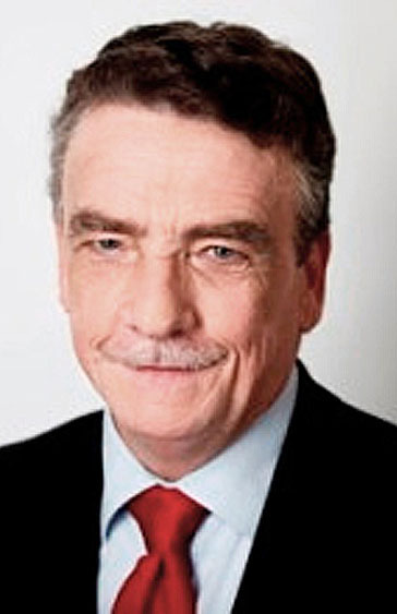 Auch Landes-Verkehrsminister Michael Groschek muss sich erneut heftige Kritik aus dem Lager der LINKEN in Sachen "Ausbau der B 224 zur A 52" gefallen lassen.