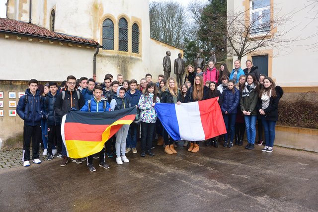Die Jugendlichen trafen auf Ihre Austauschschüler aus Loupian.