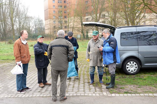 Einmal im Jahr gibt es dort einen Frühjahrsputz. Treffen der Helfer ist am Parkplatz Kafkastraße in Scharnhorst.