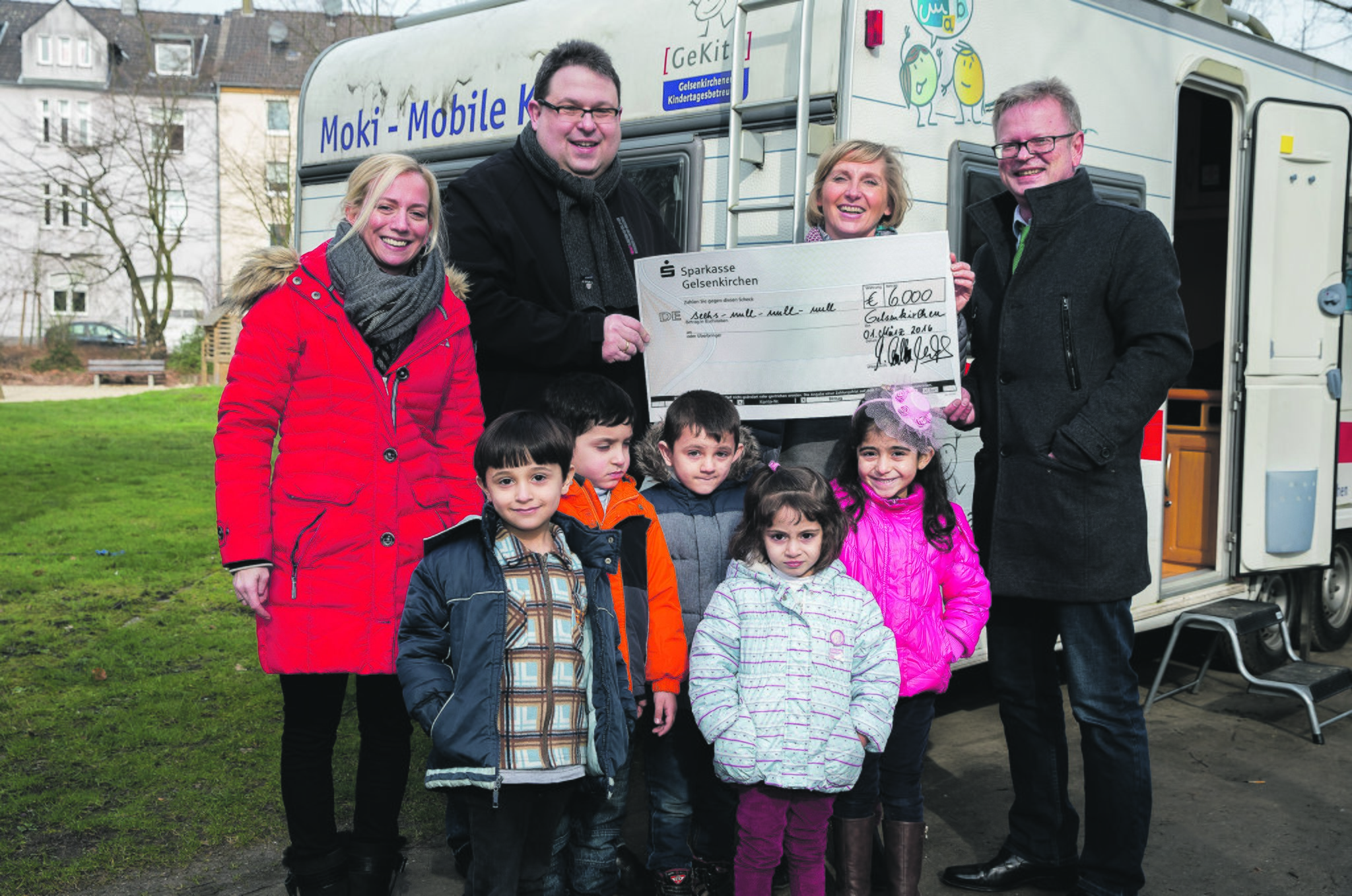 Willkommenspakate dank Weihnachtskartenverkauf - Gelsenkirchen