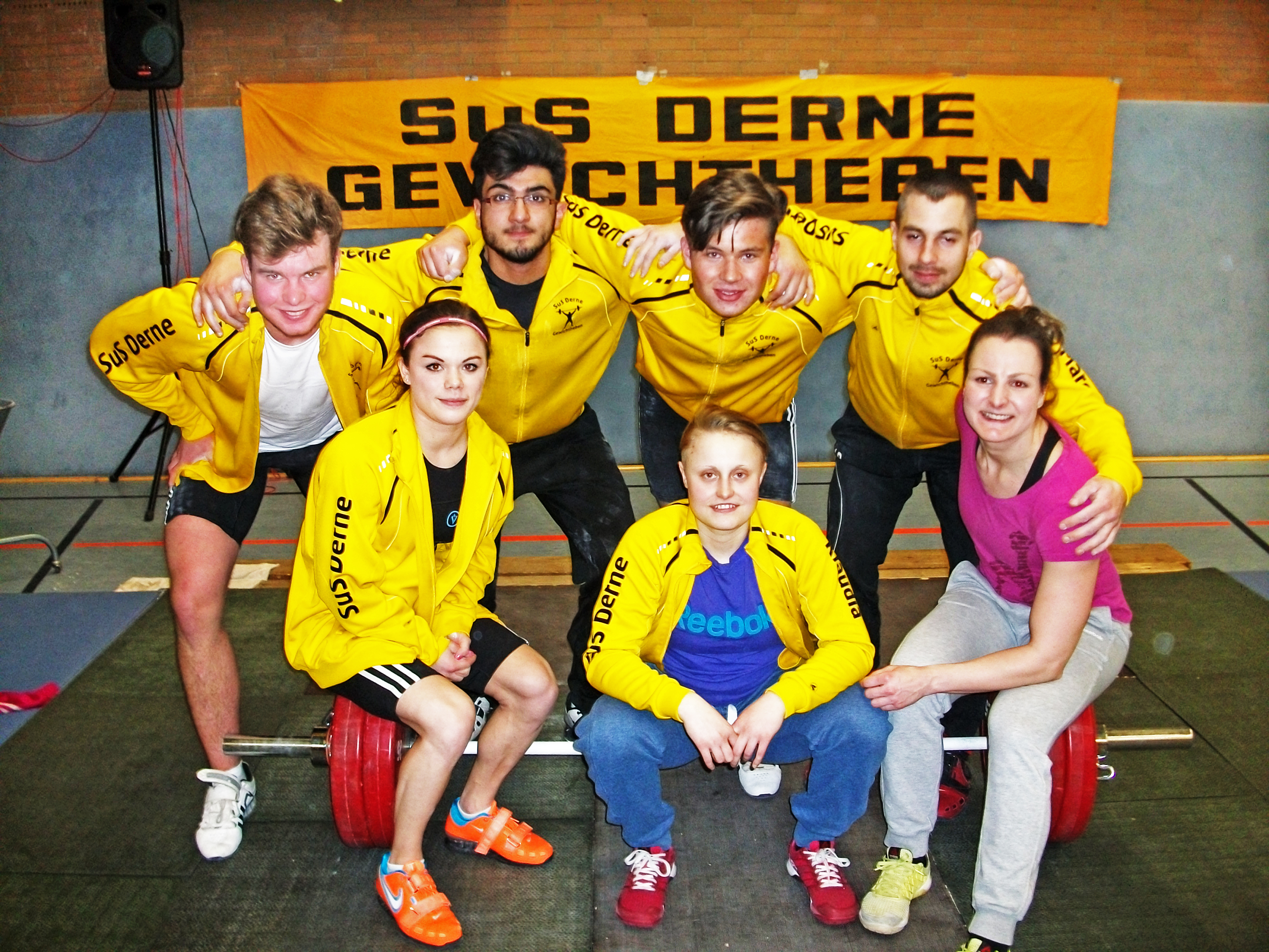 Die erfolgreiche 1. Mannschaft des SuS Derne (v.l.): Daniel Schülke, Lotte Janssen, Mahmoud Hoblos, Klaudia Dabrowska, Felix Kassegger, Marc Plaga und Monique Kleinstapel.