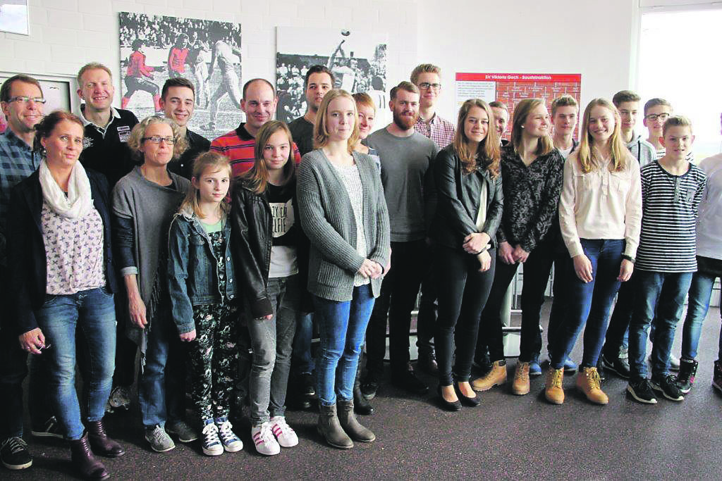 Ehrung für die Athleten des SV Viktoria Goch, die 2015 auf dem Treppchen gelandet waren. Foto: privat