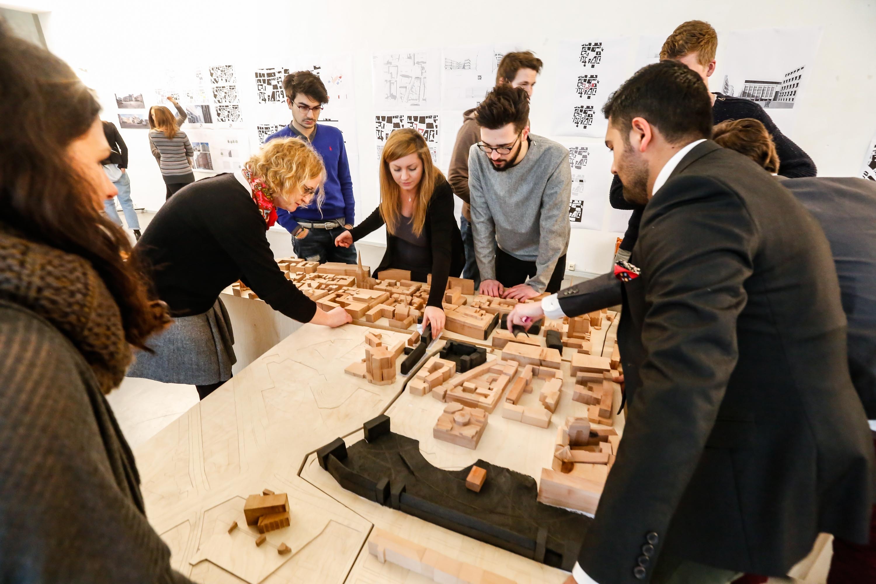 Studierende aus Dortmund, Turin und Eindhoven präsentierten bei der Abschlussveranstaltung der internationalen Frühjahrsakademie Ruhr der TU Dortmund ihre Entwürfe zu drei Dortmunder Stadtplätzen.