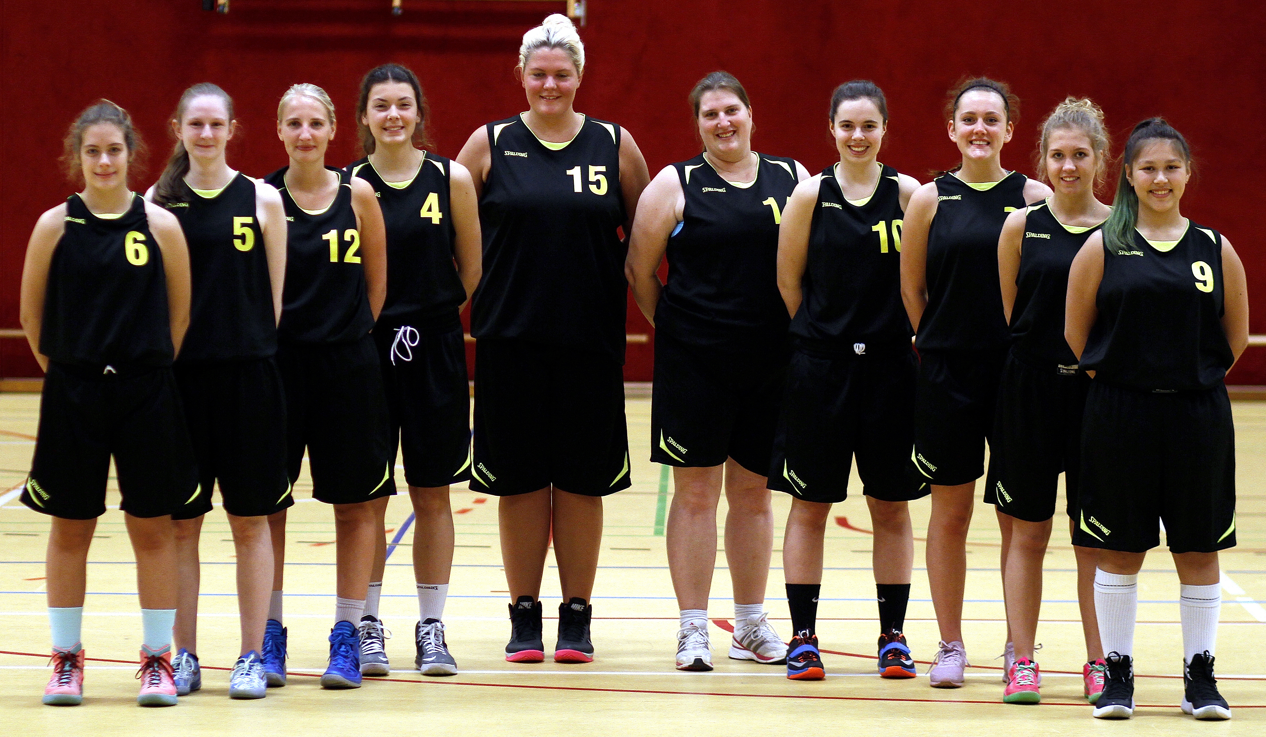 Die erste Bezirksliga-Saison beendet die 2. Damenmannschaft der Ruhrpott Baskets Herne auf einem tollen 5. Tabellenplatz. Auf 12 Siege und nur 8 Niederlagen können Mannschaft und Trainer Bernd Fuhrmann stolz sein. Am letzten Spieltag gab es einen deutlichen 88:50 Erfolg gegen den TVE Dortmund-Barop III.