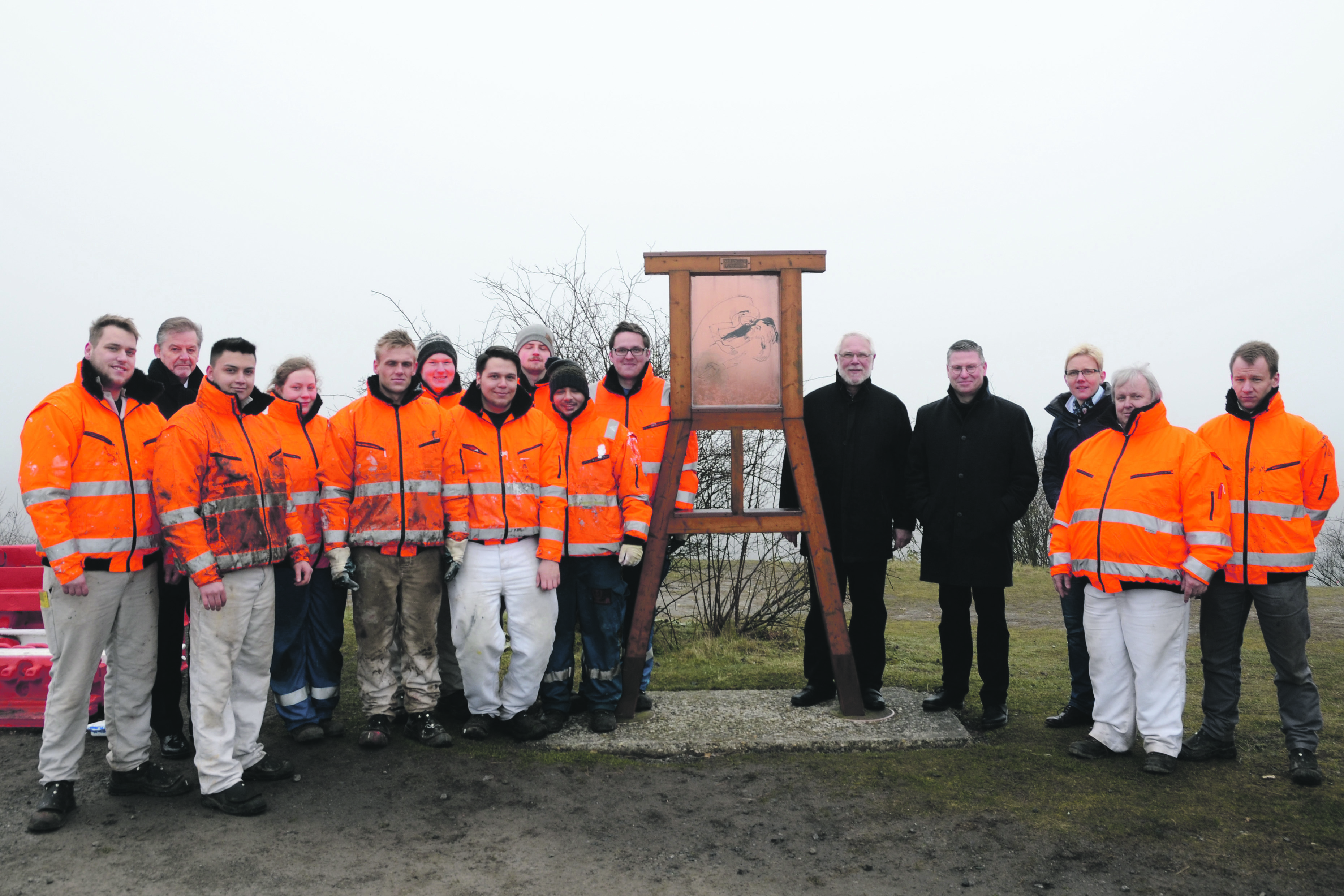 Der Kreuzweg ist für Karfreitag hergerichtet.