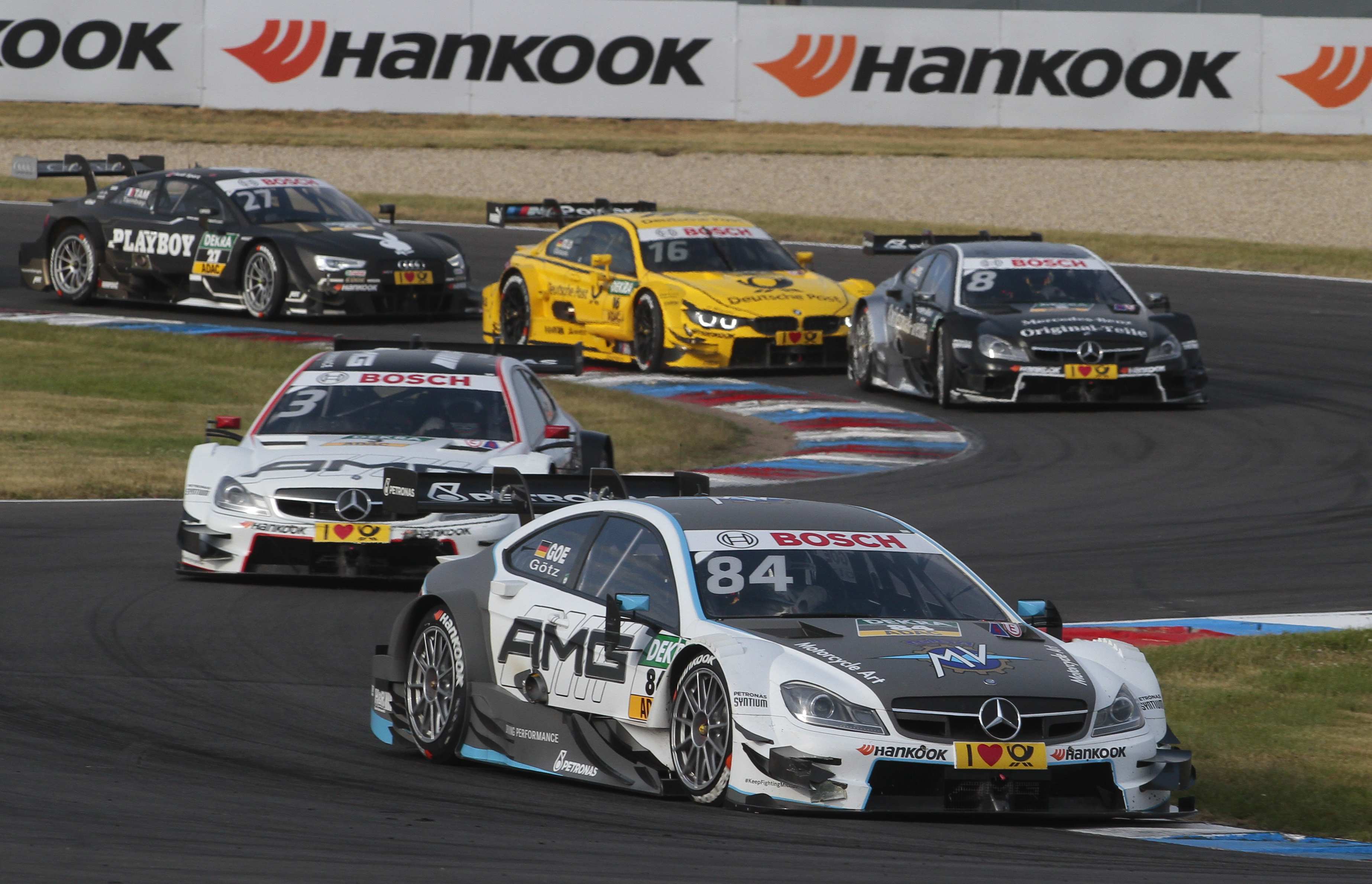 Maximilian Götz vom AMC Duisburg im Mercedes AMG mit der Startnummer 84