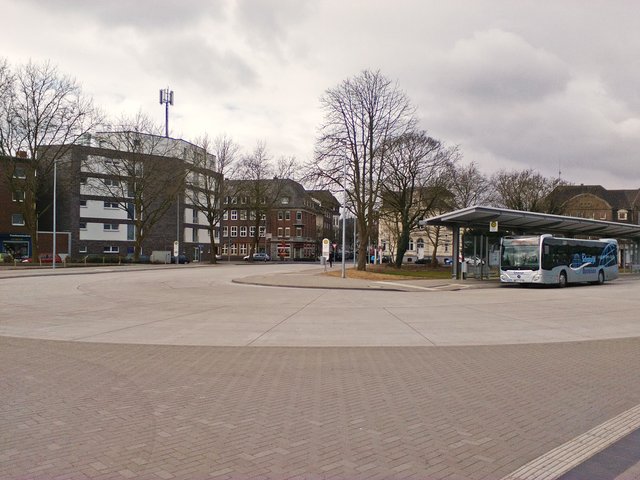 Der neue Bahnhofsplatz in Kleve – eine optische Beruhigung - Kleve