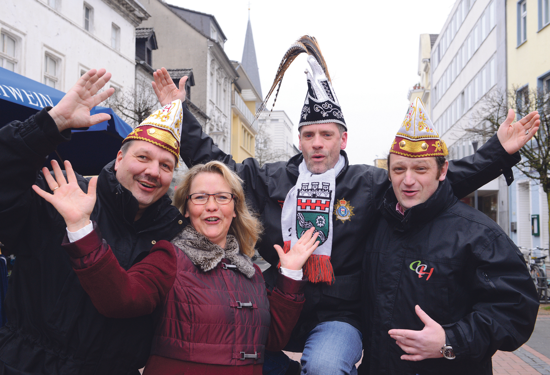 Freuen sich auf den kommenden Sonntag: CCH-Präsident Thomas Scharnweber, Prinzessin Hildania Viola I., Prinz Hildanus Joel Benedikt I. und Martin Jurek vom CCH (v.l.).