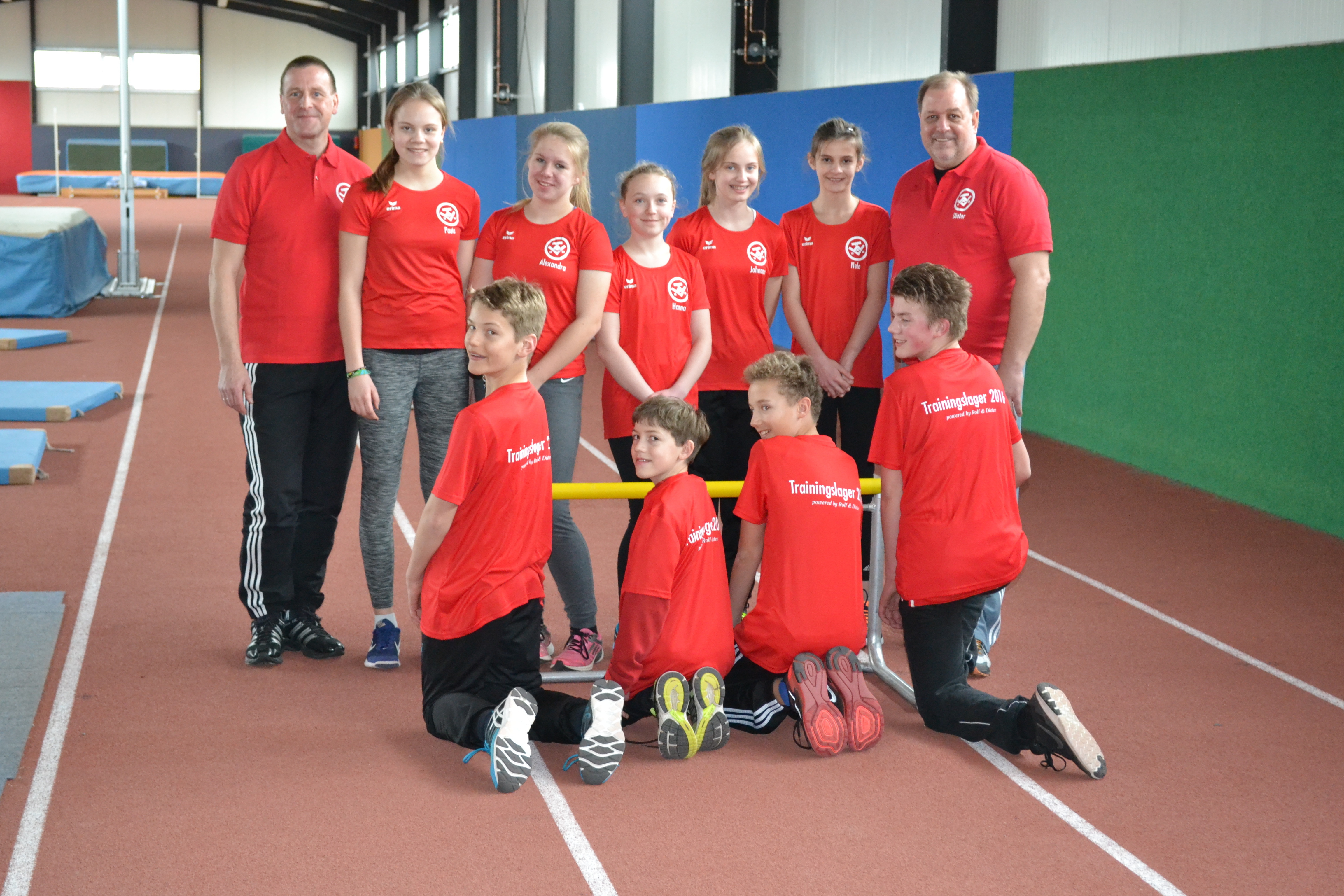 Die Trainingsgruppe U14 mit den Trainingslagershirts