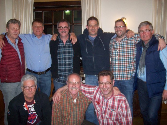 neuer Vorstand, vorne v.l.n.r. Toschy, Bobo Vogt, Christoph Romes, hinten v.l.n.r. Stefan Bullmann, Werner van Gemmeren, Festus Krötz, Andreas Wolf, Pascal Lurvink, Theo Oymann
