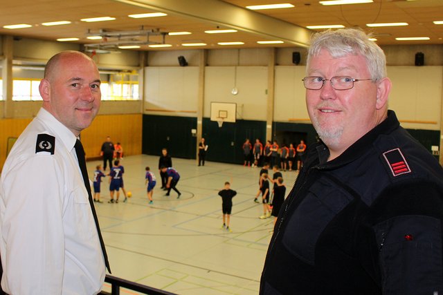 Olaf Weischenberg  (stellv. Wehrleiter Unna)  und Bernd Tepe (Jugendwart Unna West)