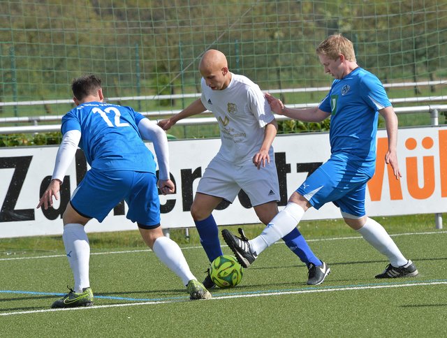 Abdel Elouriachi traf zum zwischenzeitlichen 2:1 seiner DJK Mintard gegen Union Velbert.     Foto: Bangert