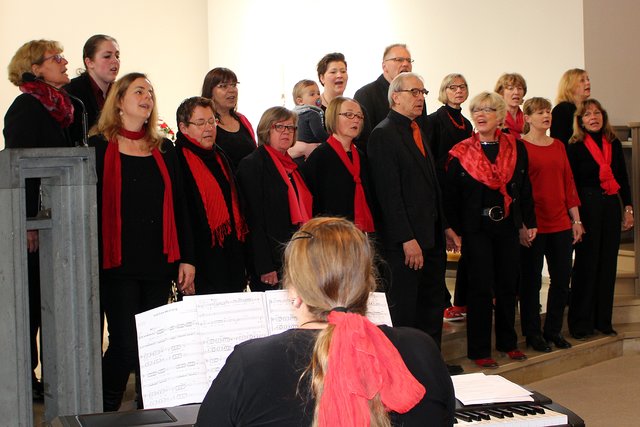 Projektchor Come On And Sing unter Leitung von Tania Tigges - Foto © Jürgen Thoms