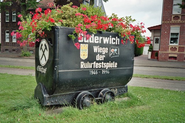 Lore und Seilscheibe