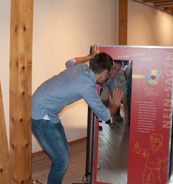 Ex-BVB-Profi Sebastian Kehl kam zur Eröffnung der Ausstellung nach Borbeck.