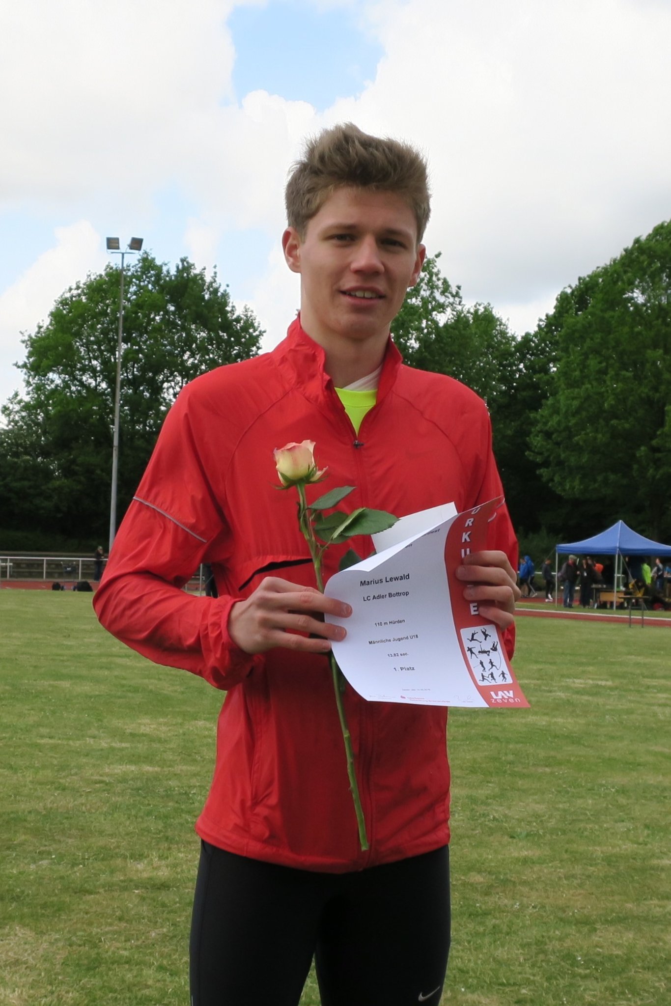 Marius Lewald bricht den Meetingrekord in Zeven und qualifiziert sich