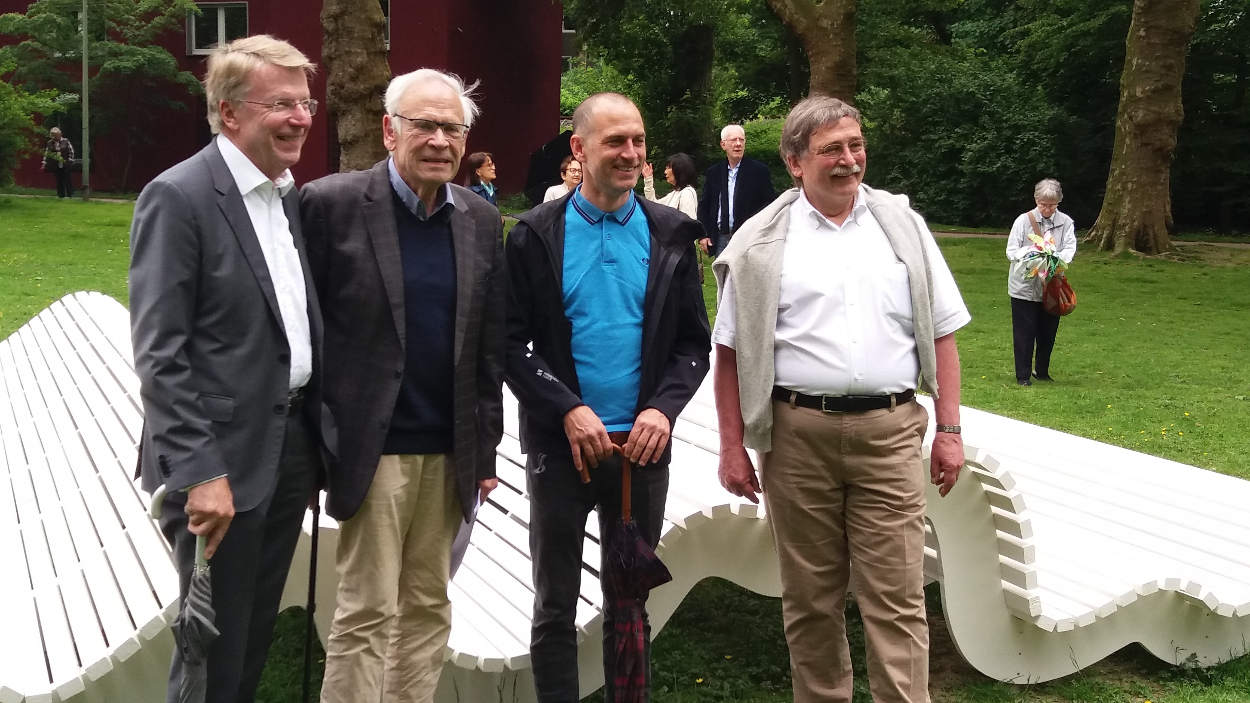 Vor der Welle: Franz-Josef Britz, Harald Goebell, Martin Pfeifle, Volker Wagenitz (v. l. n. R)