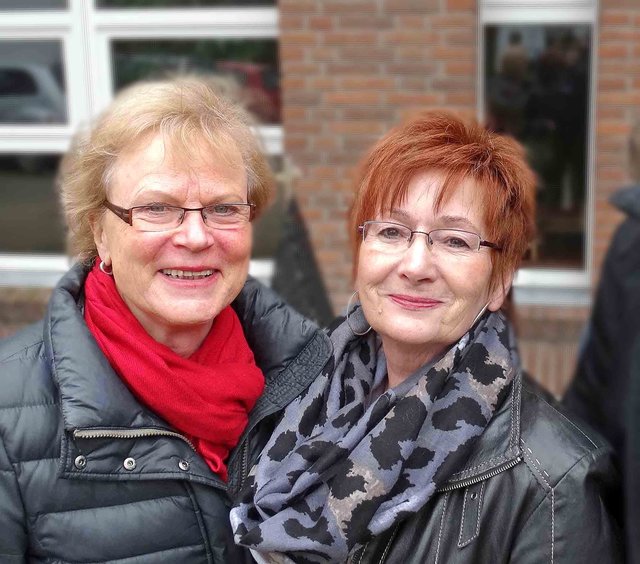 Josefa Sonders (links) und Roswitha Kellersohn kümmern sich um die Koordination.