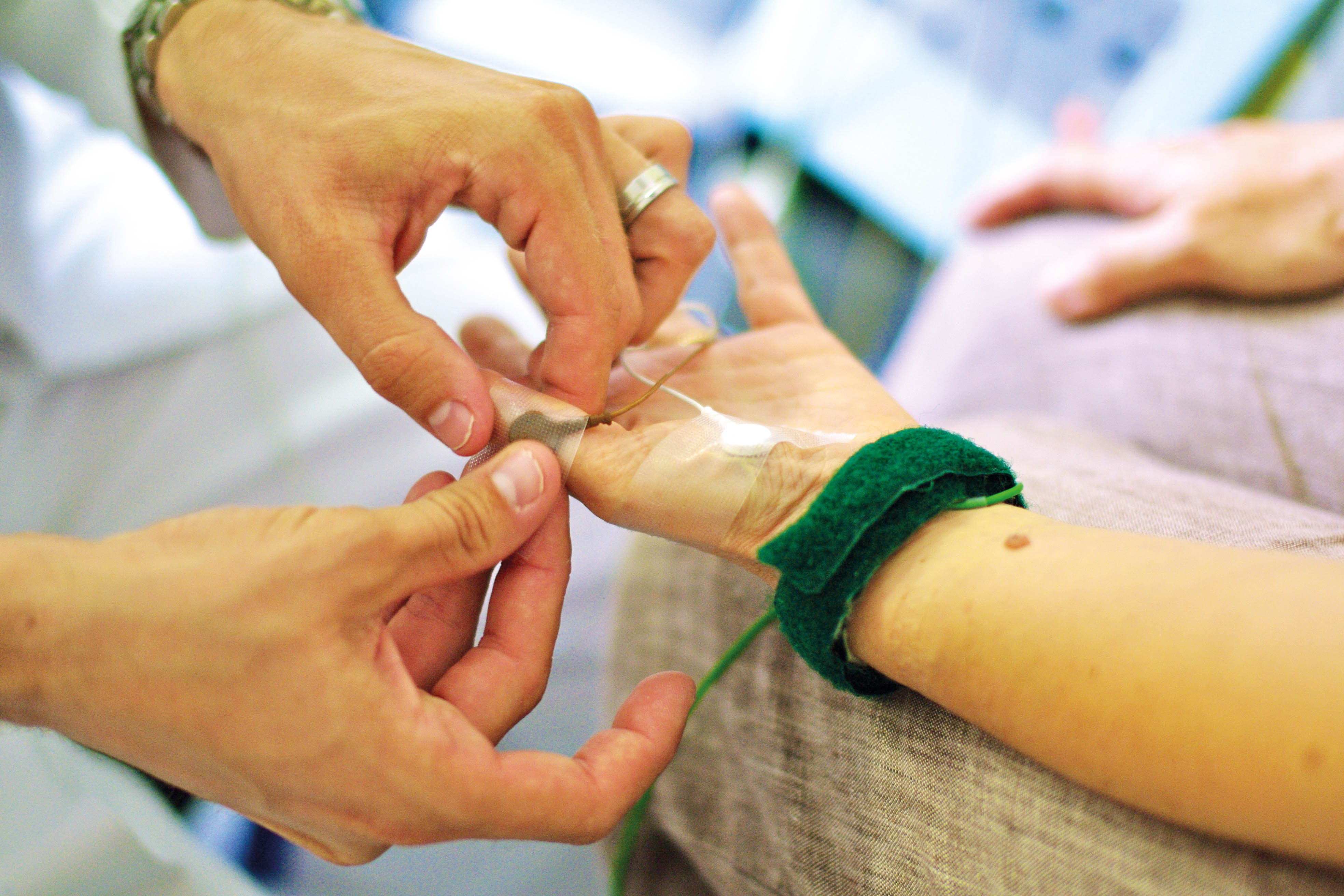 Bessere und schnellere Hilfe für Multiple Sklerose-Patienten erhoffen sich Forscher der Universität Duisburg-Essen.