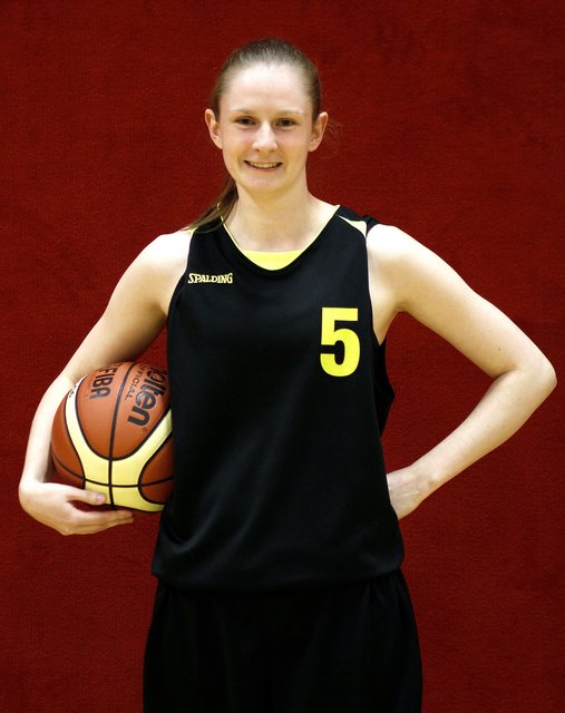 Zum Trainerduo der weiblichen U11 der Ruhrpott Baskets Herne gehört auch Vanessa Tews, die gemeinsam mit Ihrer Schwester an der Seitenlinie Regie führen wird.