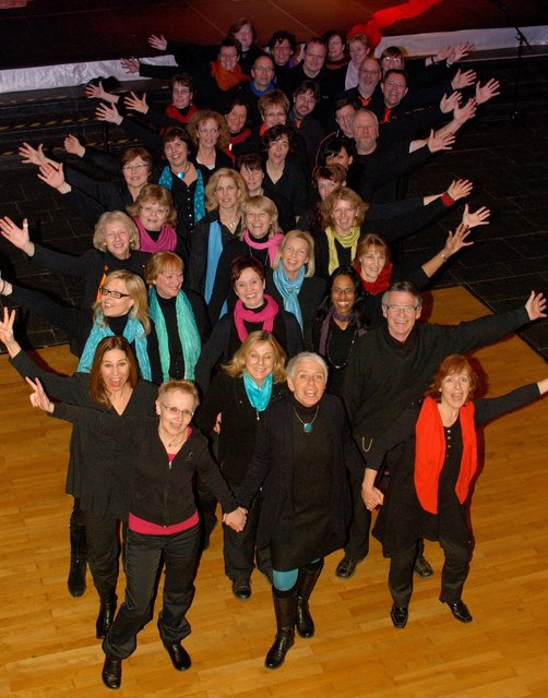 Der Gospelchor „Witten Community Choir“ lädt zum Mitsingen ein.