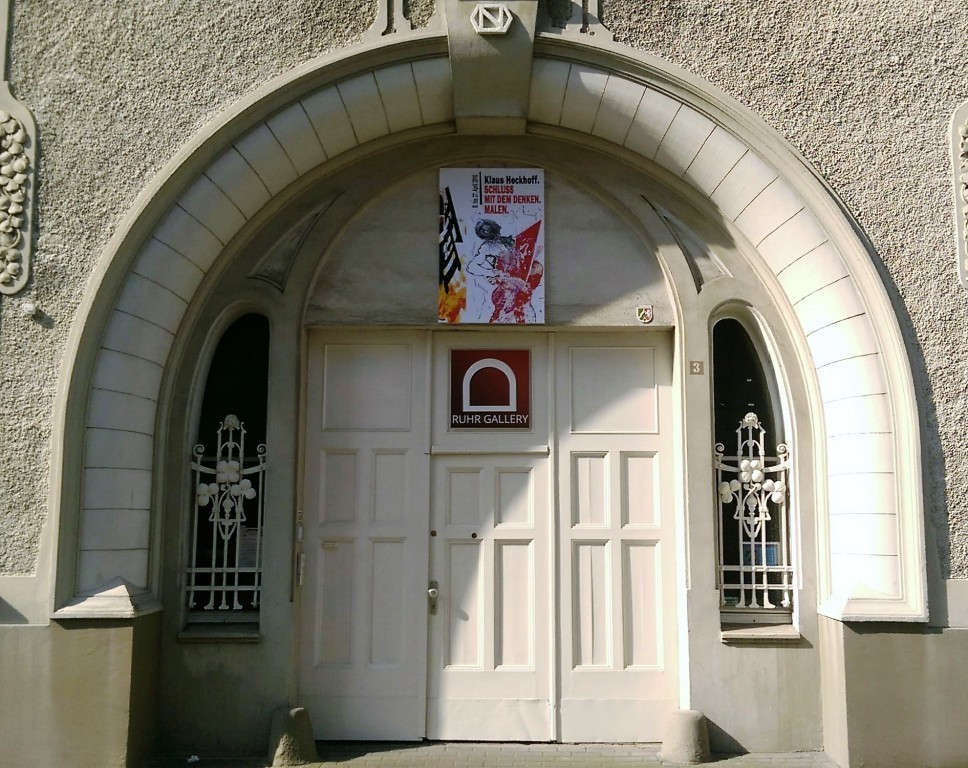 Eingangsportal des "KUNST-BAHNHOF-MÜLHEIM AN DER RUHR" in der Ruhrstr. 3 in Mülheim - "Villa Schmitz-Scholl"