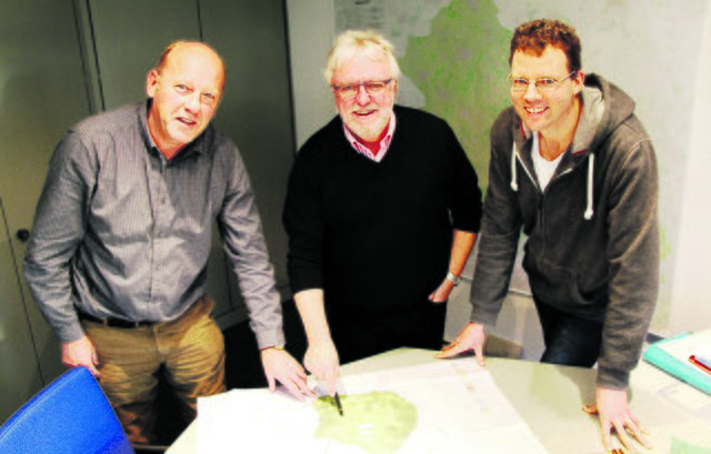 Baudezernent Wolfgang Kiski sowie seine Mitarbeiter Heinrich Stock und Gunther Albrecht haben bereits Ende 2015 eine Bestandsaufnahme gemacht, welche Schritte für die Realisierung des Projekts gegangen werden müssen.