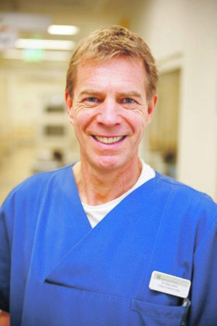 Dr. Gero Lorenz, Chefarzt der Abteilung für Gefäßchirurgie, am Helios Klinikum Duisburg