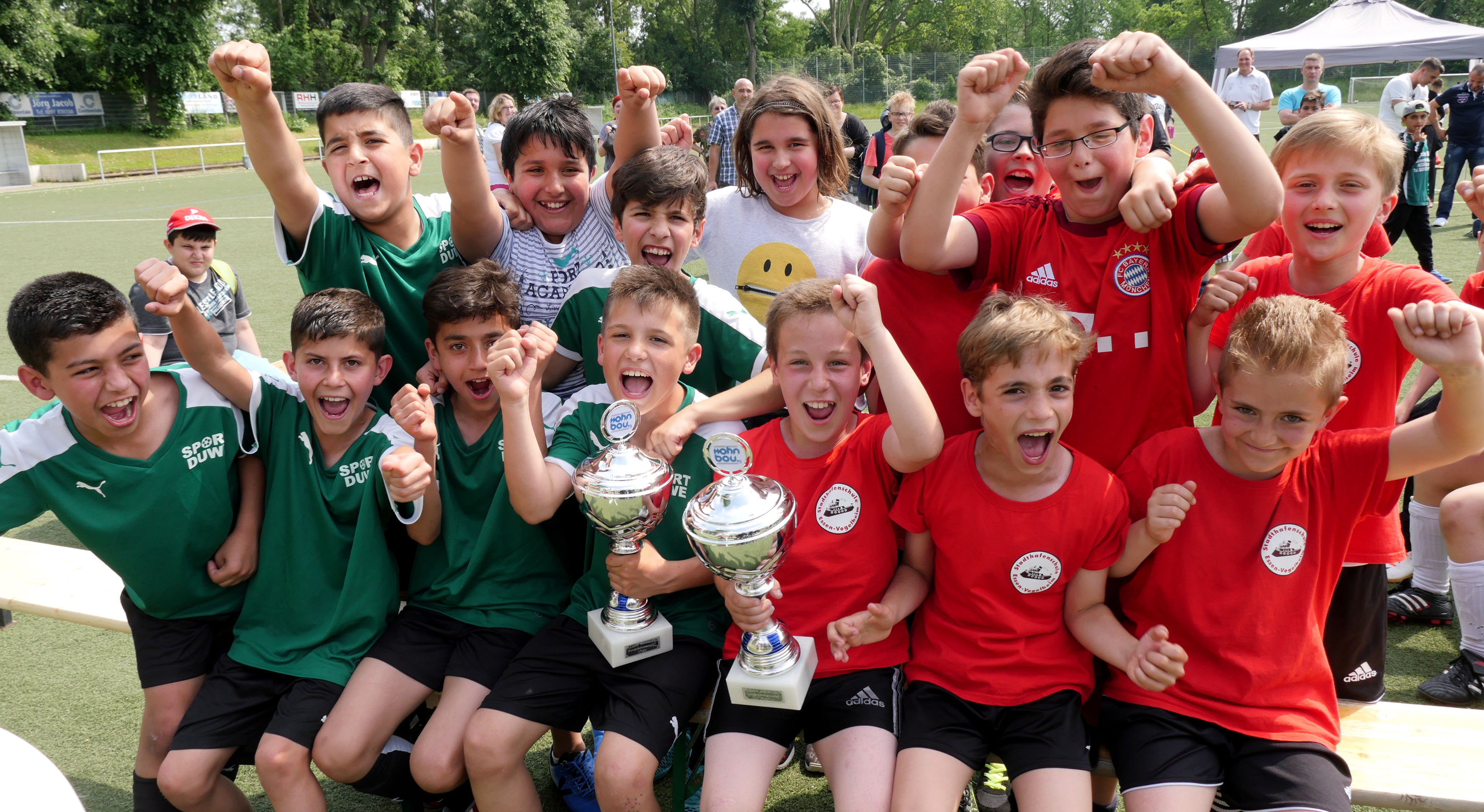 Da war die Freude groß: Die Leitherschule und die Stadthafenschule stehen im Finale der Wohnbau eG Grundschulmeisterschaft.