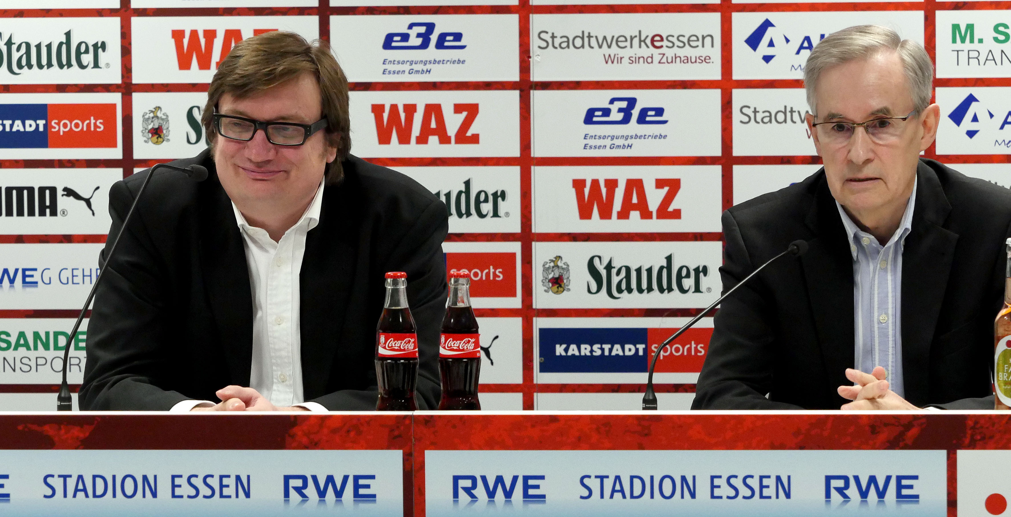 Dr. Michael Welling (re.), Vorstandsvorsitzender Rot-Weiss Essen, verlängert bis 2020, Christian Hülsmann (li.), Aufsichtsratsvorsitzender Rot-Weiss Essen, gibt sein Amt nach der Saison ab.Archivfoto: Gohl