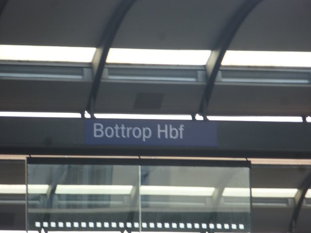 unser Treffen fing in Bottrop am Bahnhof an